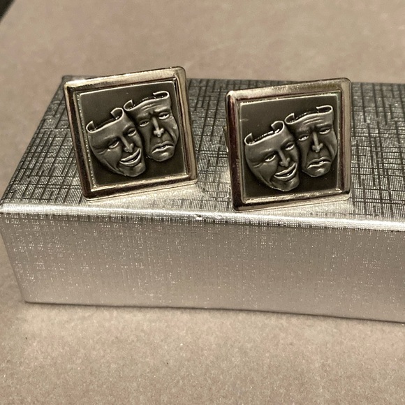 Cufflinks!Comedy and tragedy silver tone. - Picture 2 of 4